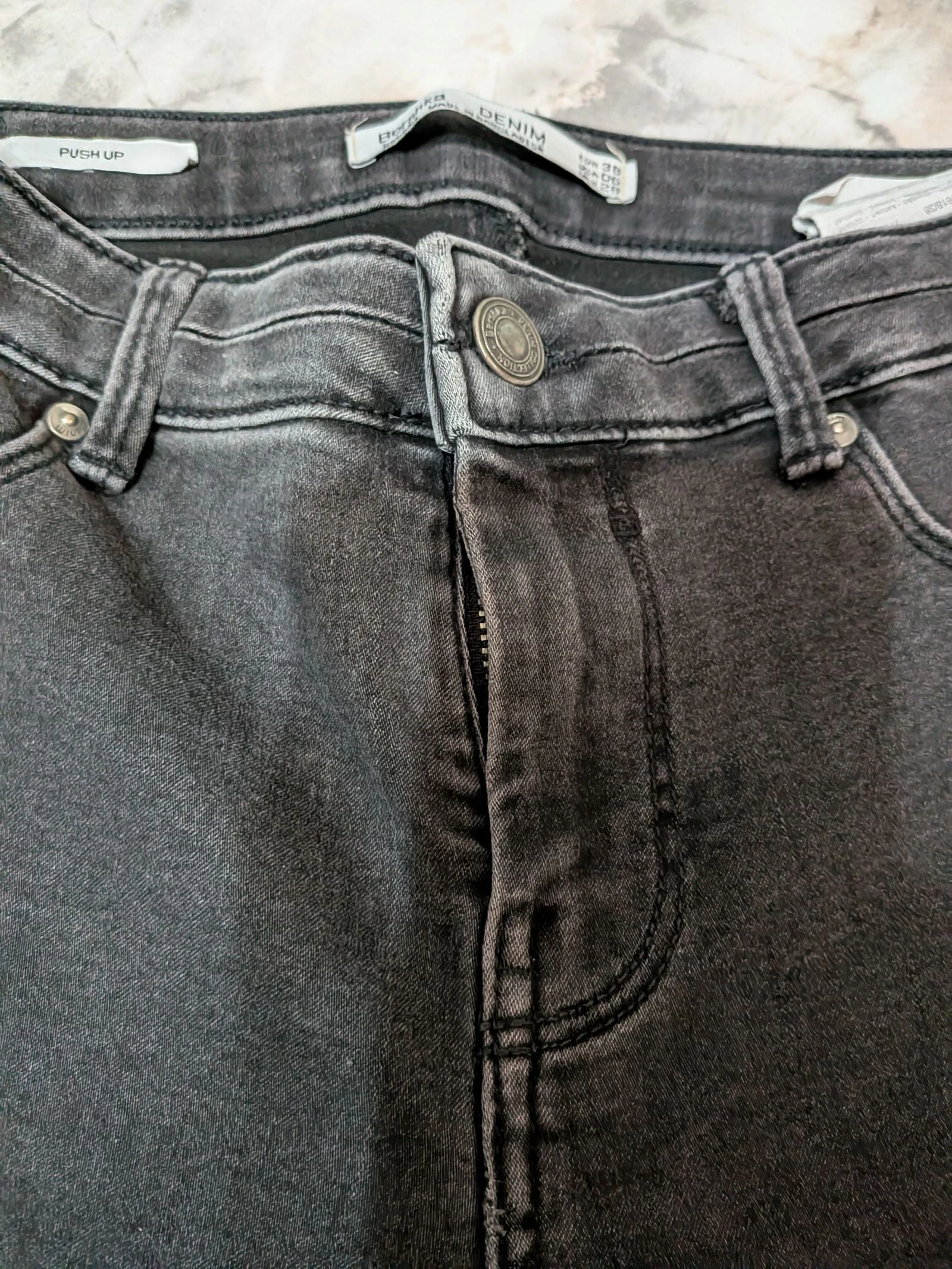 Calça preta justa – photo 6